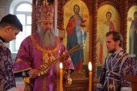 Глава Хабаровской епархии совершил праздничное богослужение в день памяти святого благоверного князя Даниила Московского