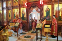 В неделю святых жен-мироносиц митрополит Артемий возглавил Богослужение в Петропавловском женском монастыре