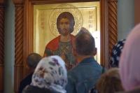 Новые иконы появились в храме преподобного Серафима Саровского