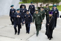 Делегация китайских военных посетила Спасо-Преображенский собор и Хабаровскую духовную семинарию. 7 июня 2011г.