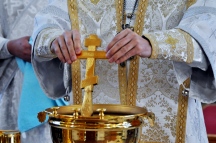 Митрополит Хабаровский и Приамурский Игнатий в Спасо-Преображенском кафедральном соборе совершил чин Великого освящения воды. 19 января 2013 года