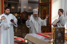 В Великую Субботу митрополит Артемий совершил Божественную литургию святителя Василия Великого 23 апреля 2022 года