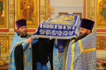В канун праздника Успения Божией Матери митрополит Артемий совершил всенощное бдение в кафедральном соборе Хабаровска 27 августа 2022 года