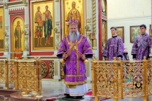 В Великий четверг митрополит Артемий совершил Божественную литургию в главном соборе края 13 апреля 2023 года