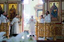 В Великую Субботу митрополит Артемий совершил Божественную литургию святителя Василия Великого 15 апреля 2023 года